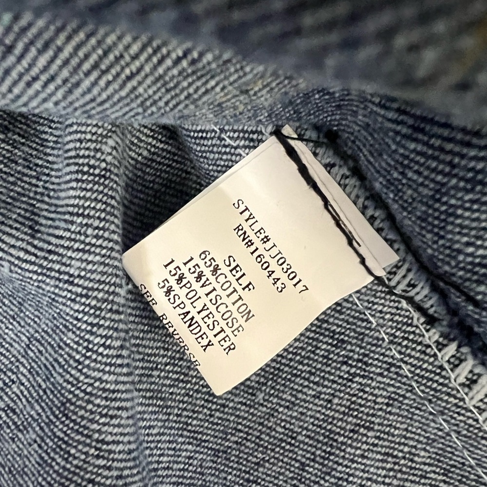 J. NNA Denim Jacket with Studs - Picture 14 of 16